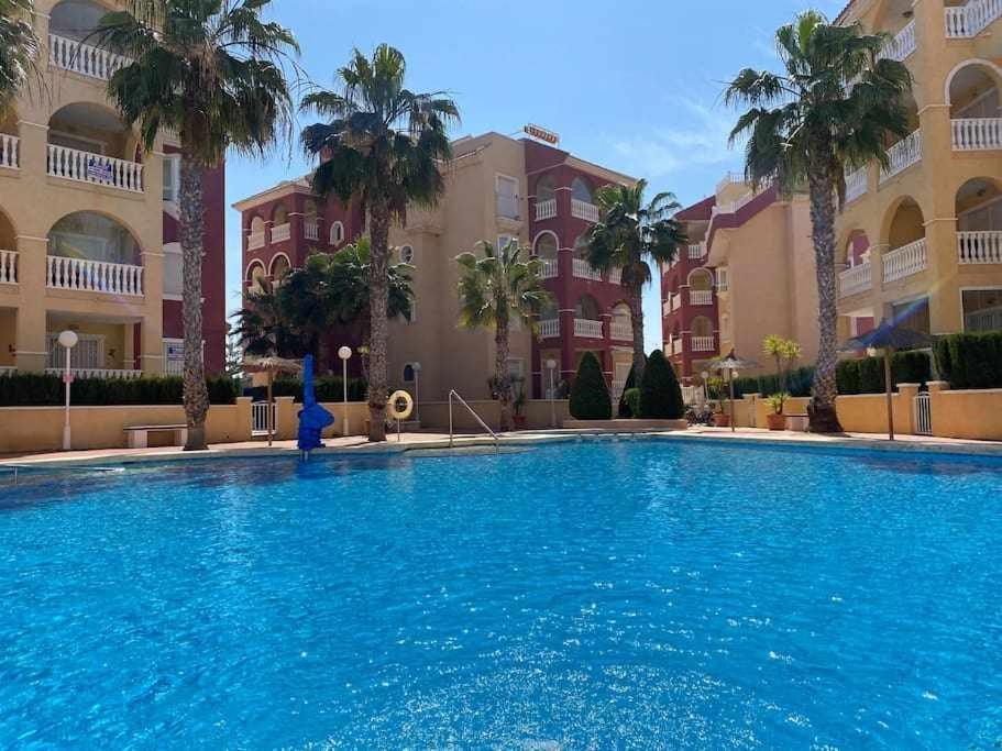 Acogedor Apartamento Cerca De La Playa Los Alcázares Exterior foto